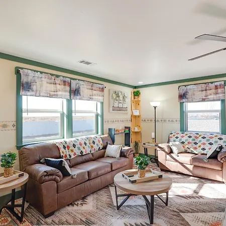 9 Mi To Lake Carlsbad Pet-Friendly Apt